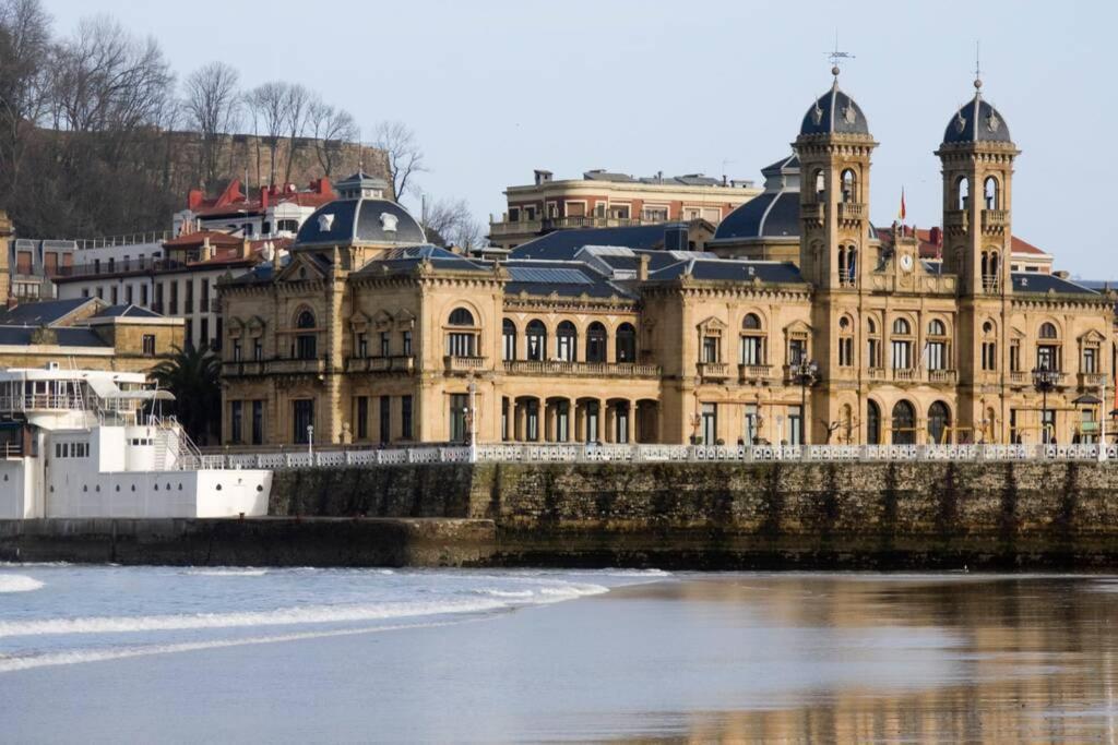 New Gorgeous Central Apartment - Beachfront - 3 Bd San Sebastián Exterior foto