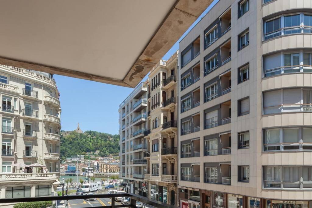 New Gorgeous Central Apartment - Beachfront - 3 Bd San Sebastián Exterior foto